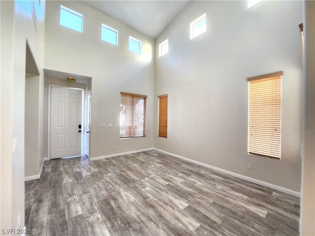 Building Photo - 6057 Clear Sail Ct
