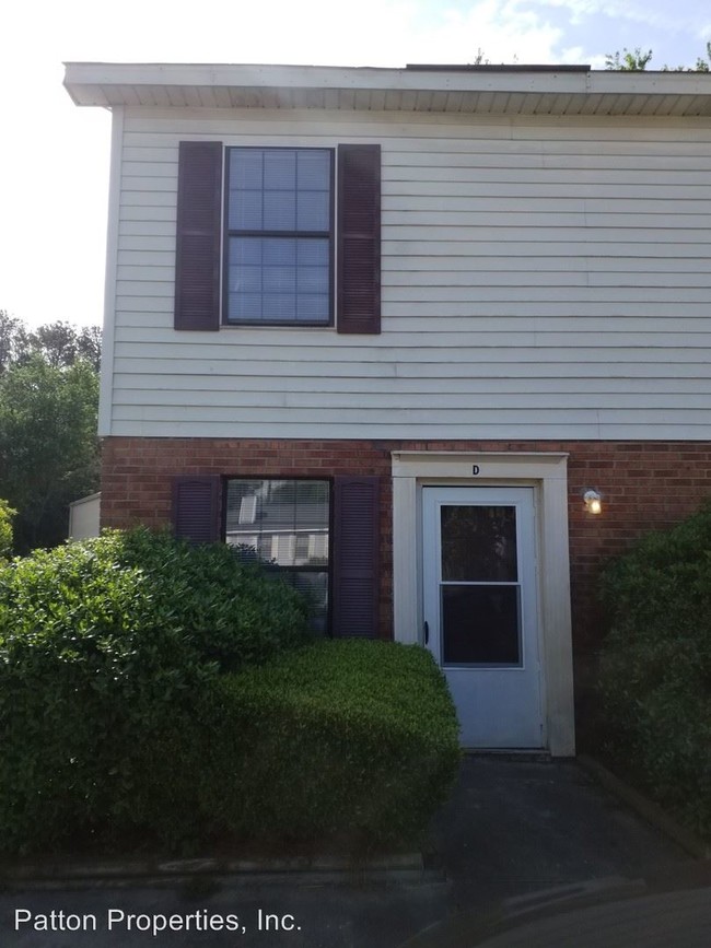 Building Photo - 106 Villas Ct