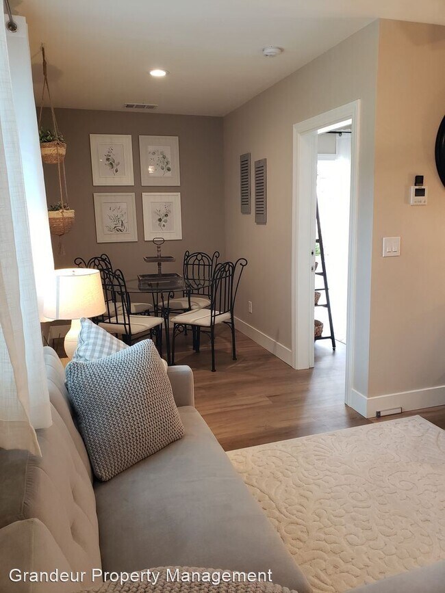 Foto del edificio - 1 br, 1 bath House - 20660 Kirwin Lane
