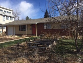 Building Photo - 3325 Martin Dr