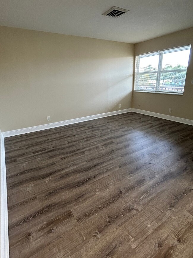 Foto del edificio - 1611 Green Ln