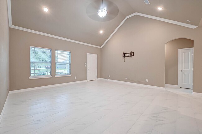 Foto del edificio - 421 N Amherst Dr