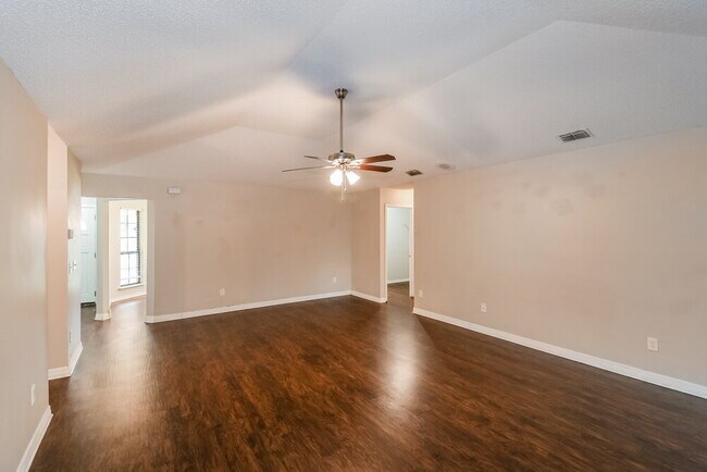 Building Photo - 8468 Hamden Rd