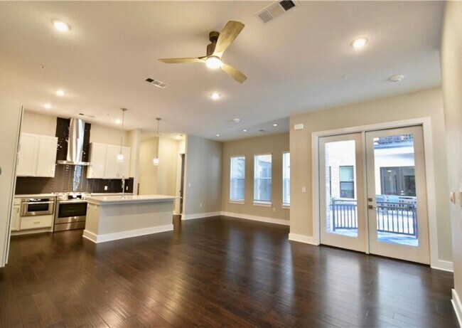 Building Photo - 4415 Jackson Ave