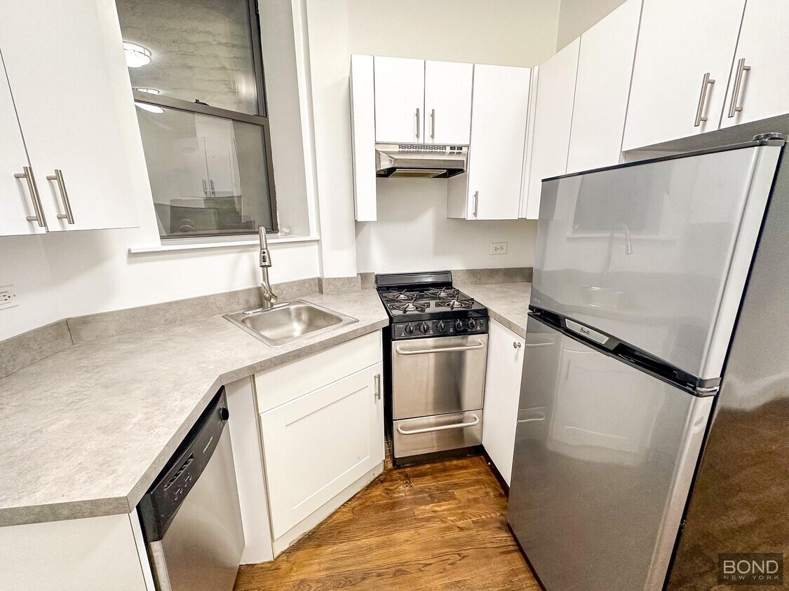 Foto del edificio - 228 E 89th St
