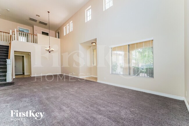 Foto del edificio - 6528 Feather Peak St