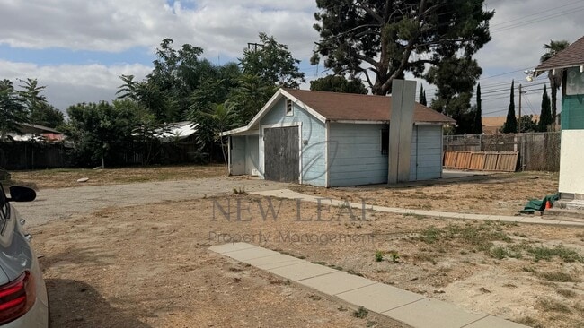 Building Photo - 11308 Elliott Ave