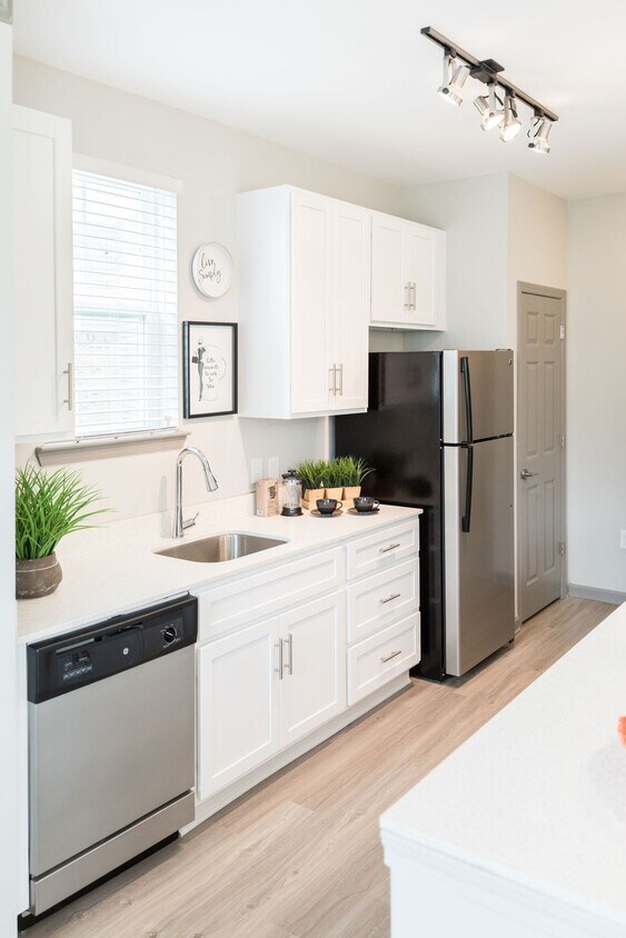Foto principal - Skybrook Apartments
