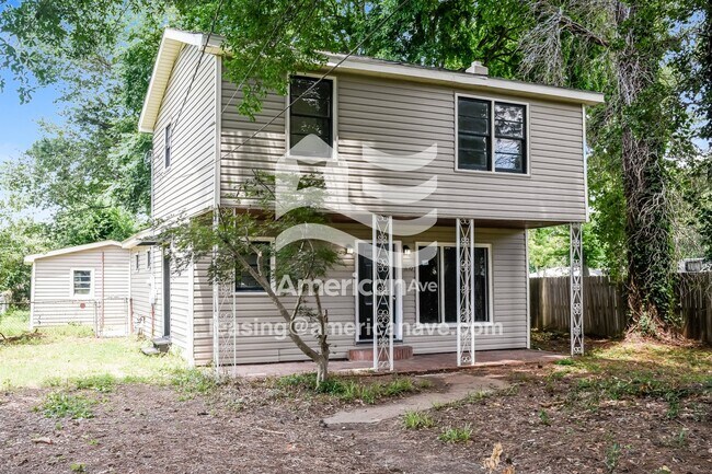 Foto del edificio - 1810 College St SE