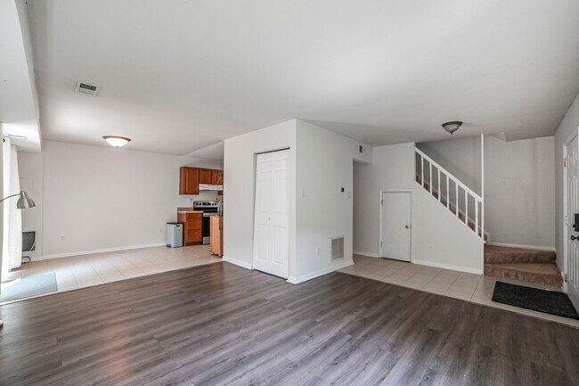 Foto del edificio - 5757 Thunder Hill Rd