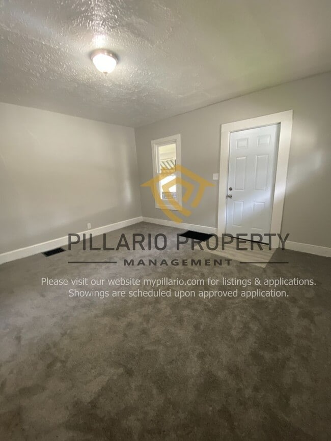 Building Photo - 1411 N Pershing Ave