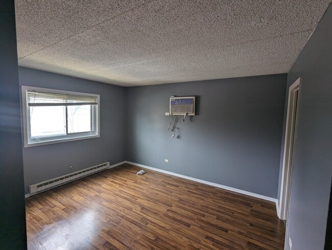 Building Photo - 114 Klein Creek Ct