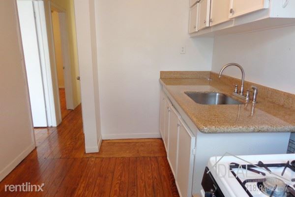 Building Photo - 148 7th Ave