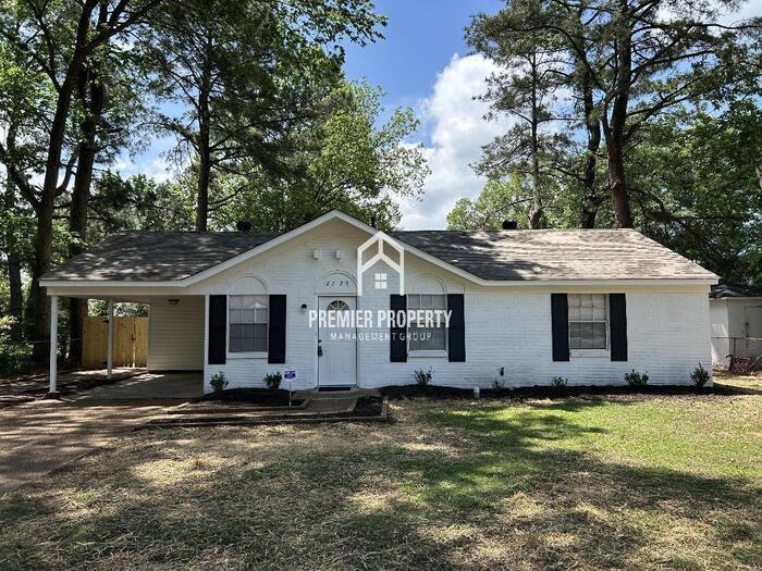 Primary Photo - 2725 Shady Grove Dr