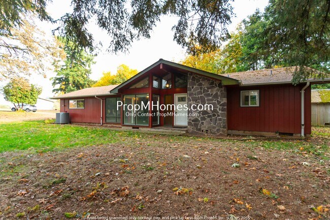Foto del edificio - Private 20-Acre Retreat in Oregon City – Spacious 3-Bedroom Ranch! DEPOSIT SPECIAL