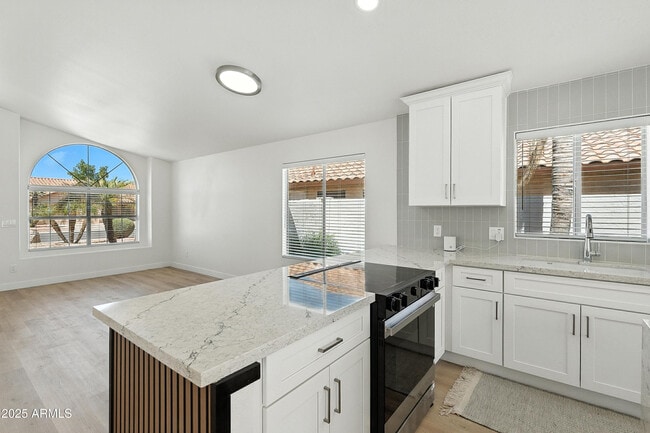 Foto del edificio - 9829 W Mohawk Ln