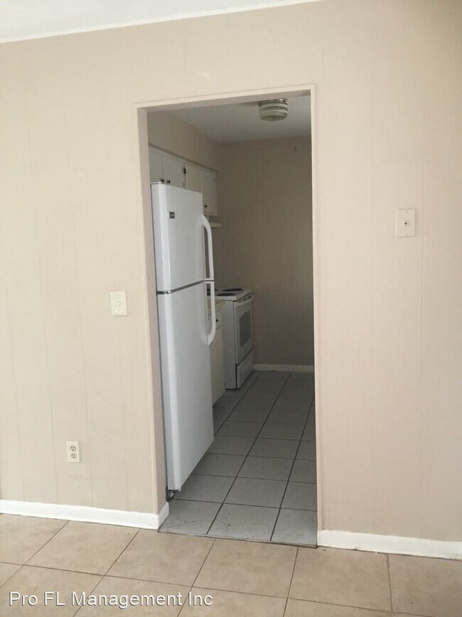 Building Photo - 3 br, 1 bath House - 1007 Saxon Blvd