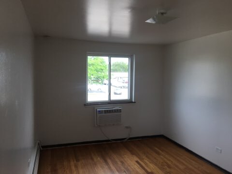 Primary Photo - 9424 Ridgeland Ave