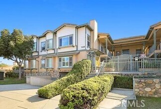 Building Photo - 1126 W Duarte Rd