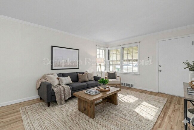 Foto del edificio - 9604 Colony Dr