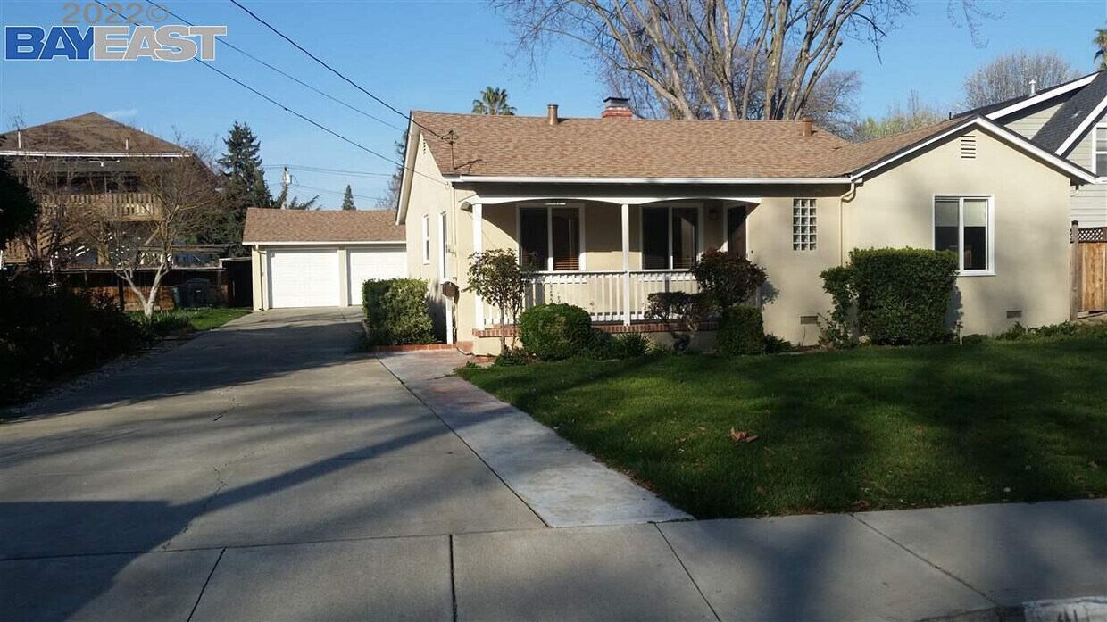 Primary Photo - 411 Division St
