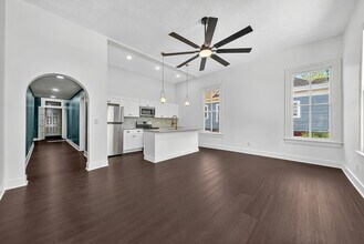 Building Photo - 2807 Beacon Ave