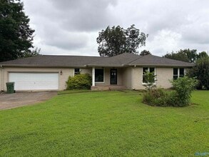 Building Photo - 304 Bellingrath Dr SW