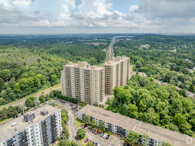 Aerial Photo - Collegeview Commons