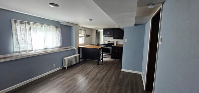 Building Photo - 3520 N Narragansett Ave
