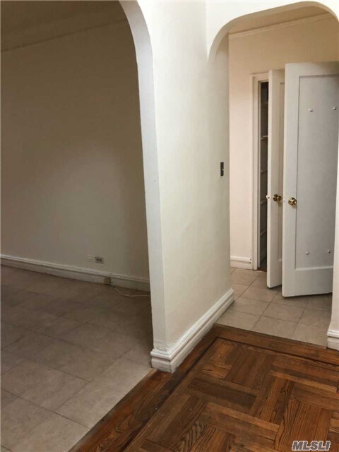 Foto del edificio - 43-55-55 Kissena Blvd