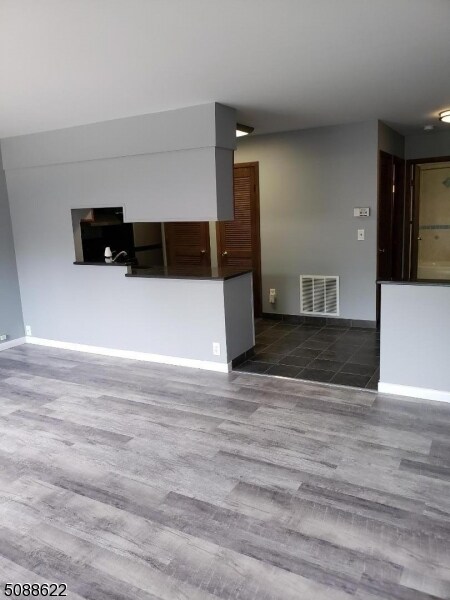 Foto del edificio - 14 Stonehill Dr