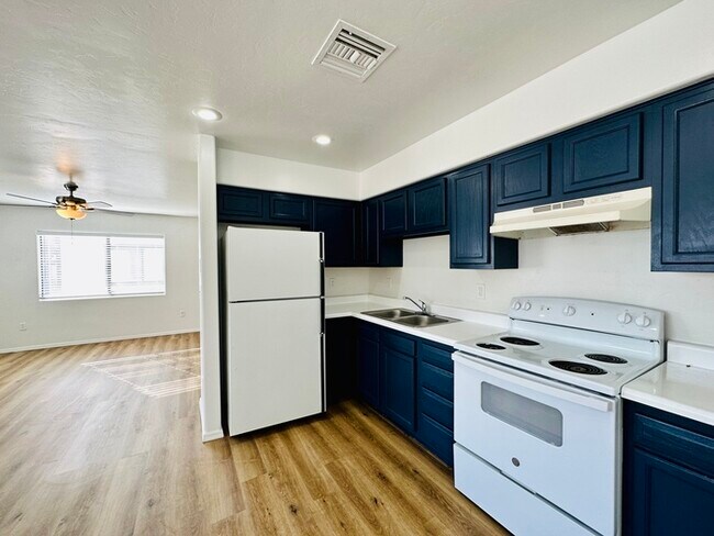 Foto del edificio - Open Layout 3 Bedroom with Washer/Dryer Ho...