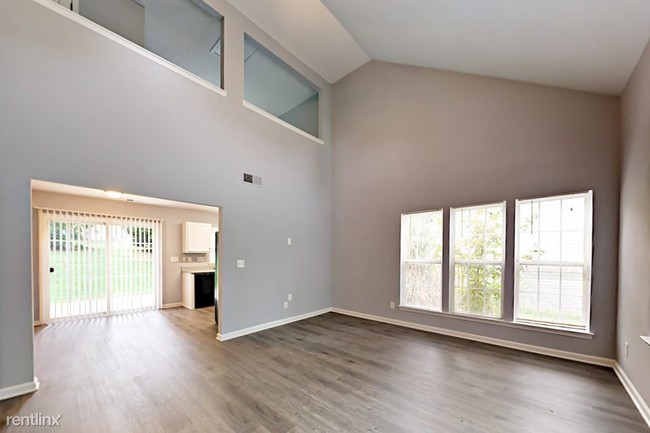 Building Photo - 8206 Braids Bend Ct