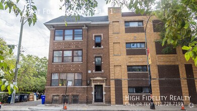 Building Photo - 1057 W Foster Ave