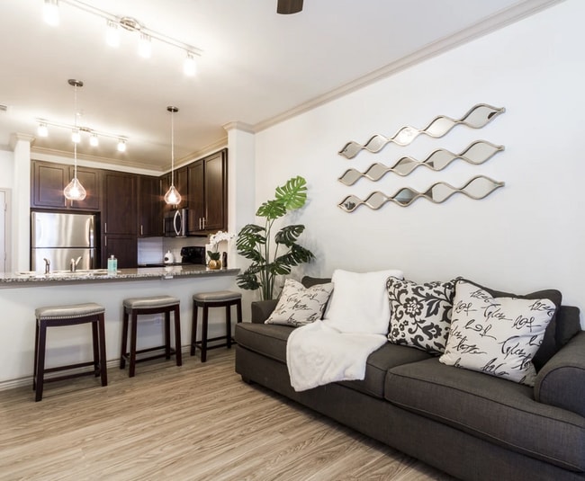 Building Photo - Apartment for Rent