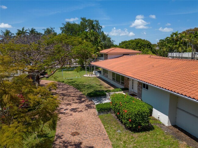Foto del edificio - 55 Pinta Rd