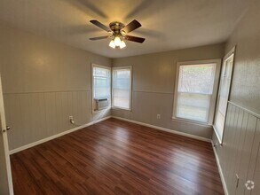 Building Photo - 4409 Bagby Ave
