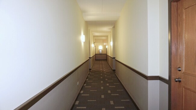 Foto del edificio - 5588 N Lincoln Ave