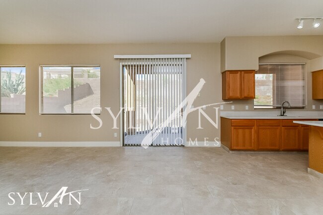 Charming 4BR 2BA Home photo'