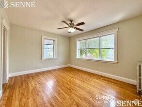 Building Photo - 6 Sherborn Ct