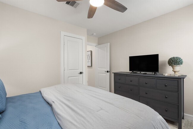 Foto del edificio - 13709 Gaff Rig Dr