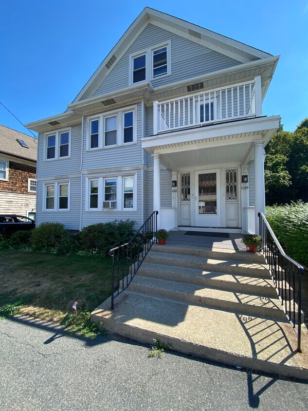 1082 Main St Unit Upper, Waltham, MA 02451 Apartments in Waltham, MA