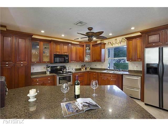 Foto del edificio - 2641 NE 47th St