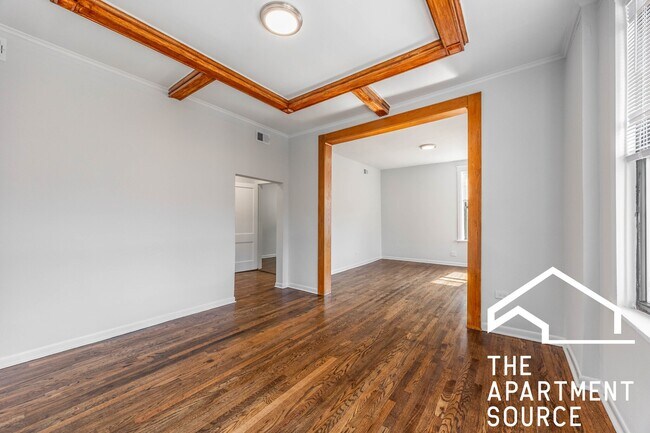 Foto del edificio - 2842 W Augusta Blvd