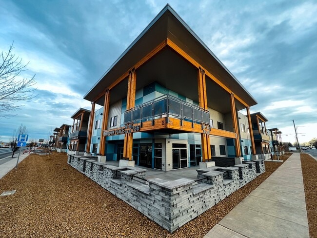 Building Photo - Midtown Place Apartments
