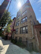 Building Photo - 247 MONTGOMERY St
