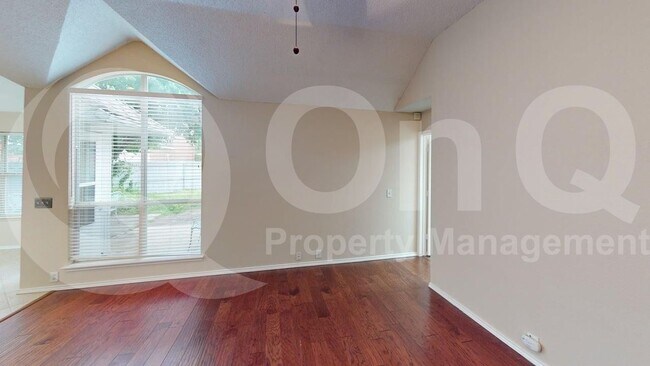 Foto del edificio - 1003 Blackwell Dr