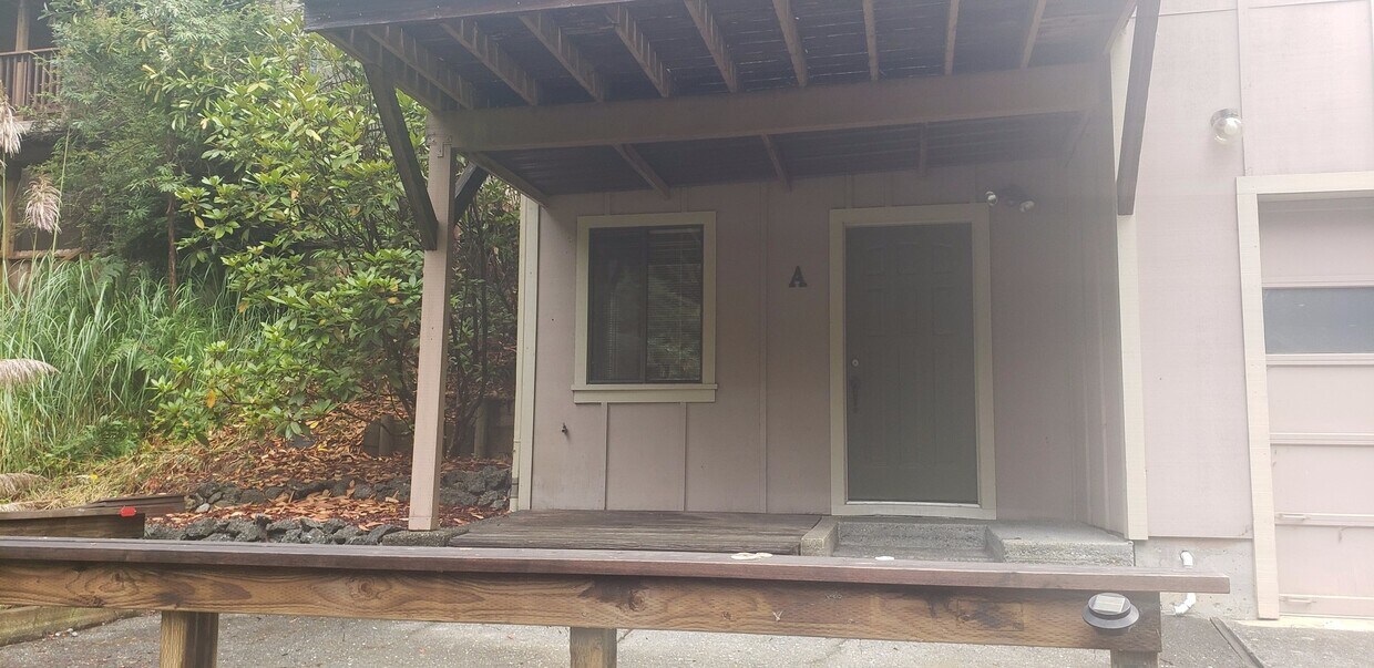 Primary Photo - 1 Bedroom Unit in the Trees near HSU!