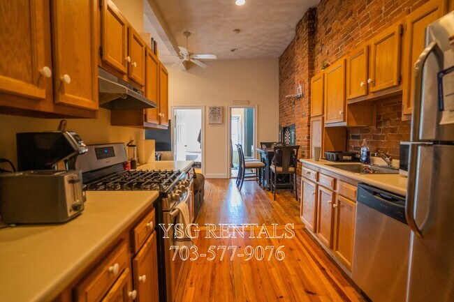 Foto del edificio - 51-53 Riverdale St