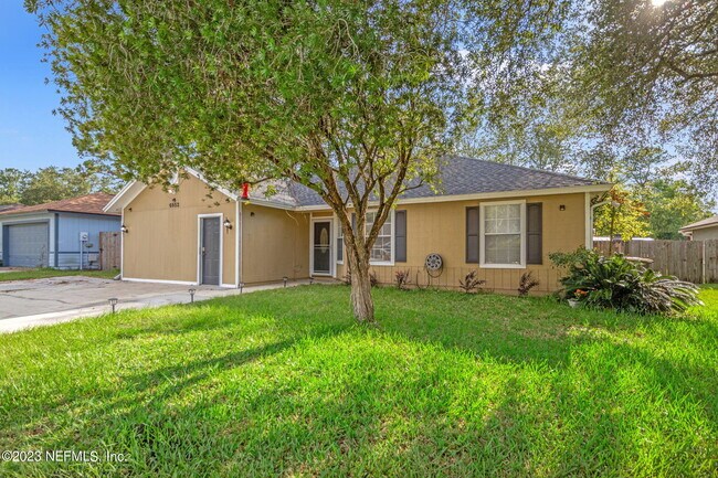 Building Photo - 6952 Huntington Woods Cir E